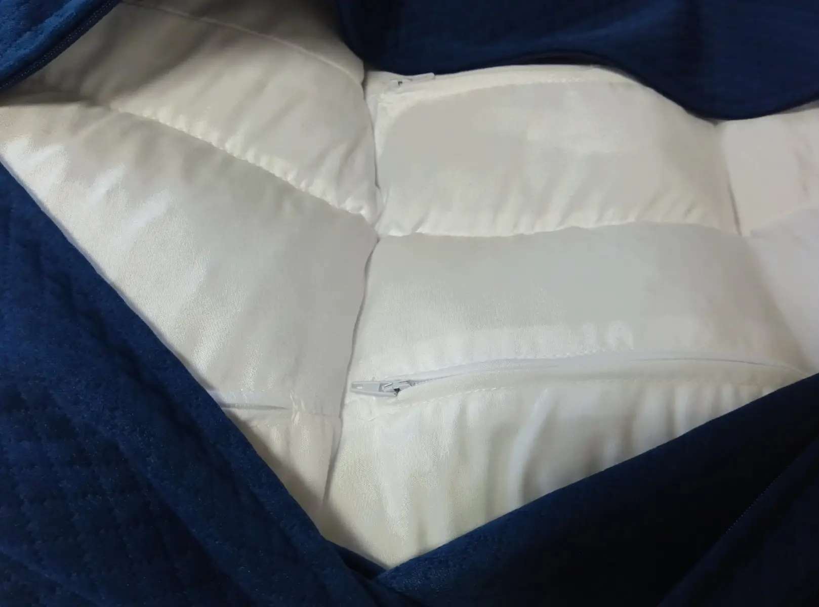 mymakura・裏面チャック