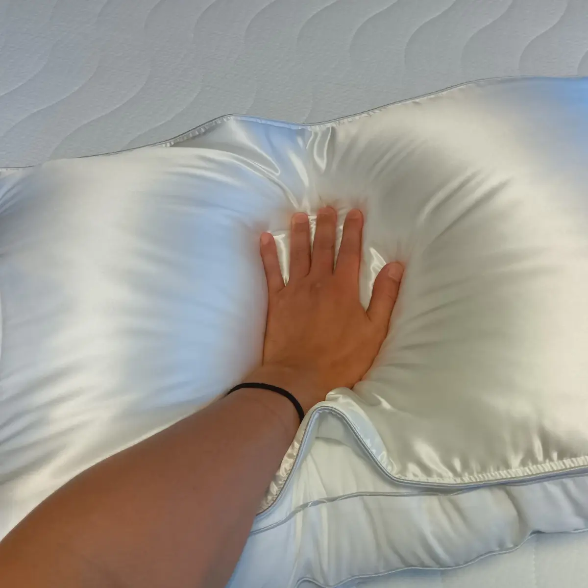 美肌サポートシルク枕・硬さ