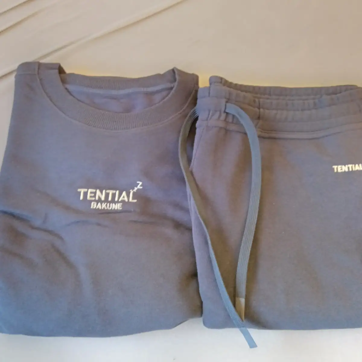 BAKUNEスウェット・上下セット