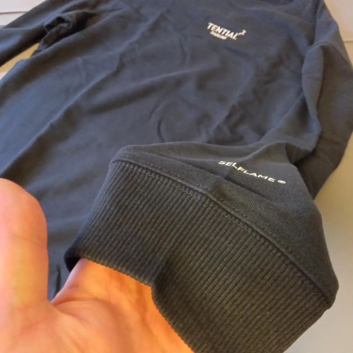 BAKUNEスウェット・袖