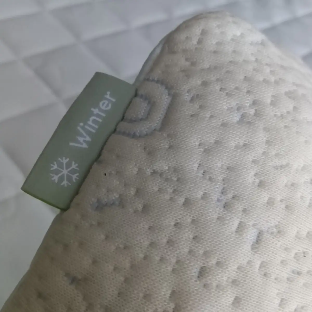 Koala Pillow Gen 2冬タグ