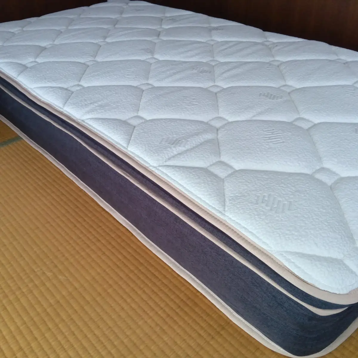 リムネマットレスリッチコイルモデル・全体厚み