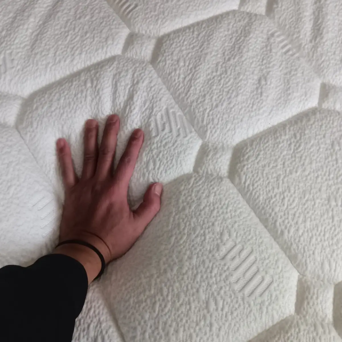 リムネマットレスリッチコイルモデル・硬さ質感