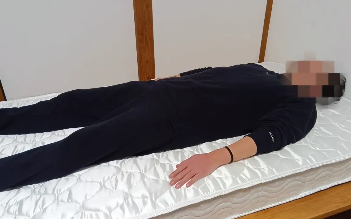 LOWYAマットレス使用仰向け