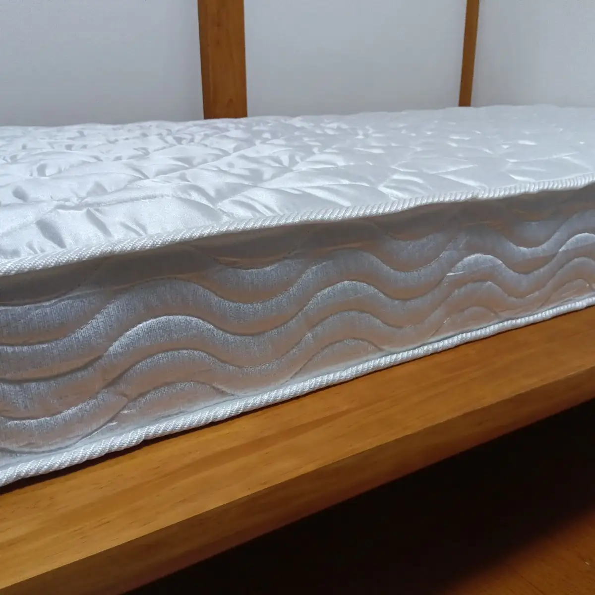 LOWYAマットレス厚み